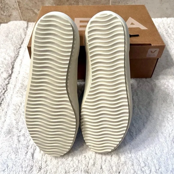 NIB Veja Nova High-Top Sneakers in Canvas Preppy classic academy womens 6M - Picture 7 of 11